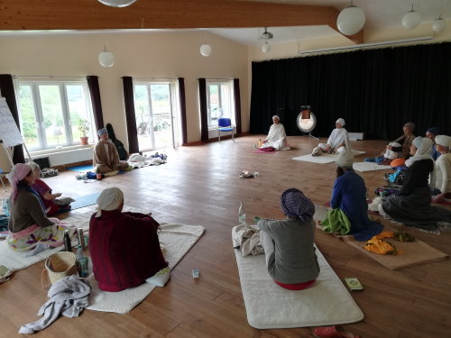 Yogalehrer und Yogazentren